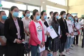 扫码就医 聊城市冠县正式启动使用电子健康卡图片