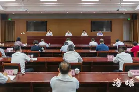褚孟形不再担任海曙区区长 徐强被提名为区长候选人图片