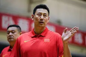 李楠出任CBA江苏男篮顾问：国家队失利之后，我一直在反思图片