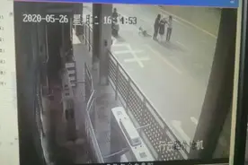 丈夫不在身边，四个月身孕女子下班骑车晕倒街头……图片