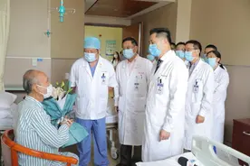 一次手术，同步换心肝！中山医院继亚洲首例“心肝联合移植”后，再创生命奇迹图片