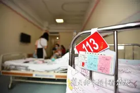 及时抢救用心护理，湖北省首个极重度慢肺早产儿救治成功图片