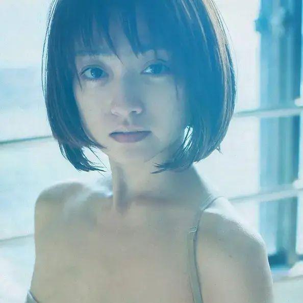 日本36岁“童颜”女星，从18岁扮到4岁竟毫不违和