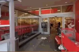 愈演愈烈！数十个美国城市爆发骚乱、CNN总部被砸！一切才刚刚开始……图片