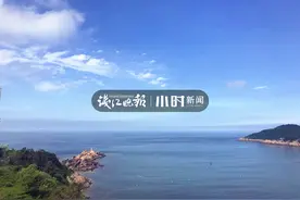 海水蓝了，东海有人游泳了！浙江海岛已经很美了，碧海沙滩走一个图片