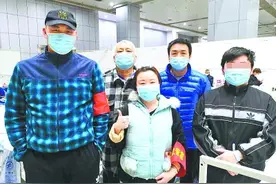 遭遇新冠疫情考验 单亲妈妈收获“超甜”爱情图片