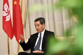 #吃饭砸锅汇丰银行麻烦大了#梁振英@汇丰银行：不能一边赚中国的钱，一边跟着西方国家做损害中国的事图片