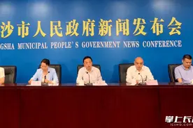 开车打电话、占右转道直行……长沙已查处14万余起图片