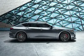 全新讴歌TLX亮相，3.0T V6蓄势待发图片