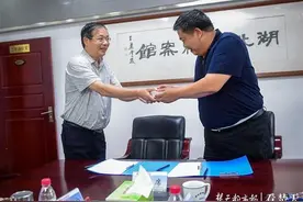 湖北摄影人近距离聚焦，13000名援鄂医护人员肖像被省档案馆收藏图片