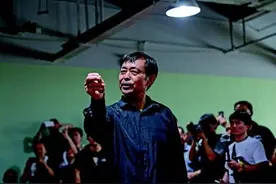 “大师”惨败不只是意外！“太极掌门”马保国30秒被KO的背后图片