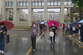 “儿子有这样的机会体验，我比他还激动！”杭外今天举行语言学习能力测评图片