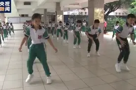 5月29日起广州师生在校期间可不戴口罩 其他工作人员仍需佩戴图片