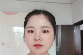 太拼了！武汉90后女教师在上网课间隙，“抽空”结了个婚图片