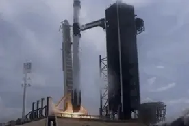 SpaceX载人龙飞船发射成功！“送100万人上火星”，马斯克吹的牛能实现？图片