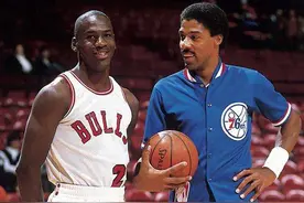 「NBA老照片」乔丹和他的偶像“J博士”图片