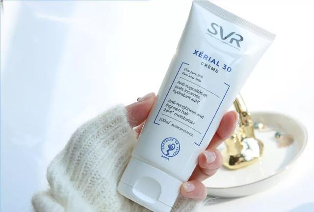 局部皮肤变粗糙摸起来像鸡皮疙瘩