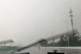 风云变幻，雷声隆隆！陕西雷电+7级大风，还有局地冰雹+降水来了图片