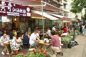 成都这条街商户“占道经营”已经5年了图片
