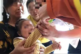 厦门一女孩手指被卡，肿胀无法取出！消防紧急救援……图片