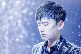 张杰回应六一晚会上唱错歌词：小朋友可不能背错课文哦图片