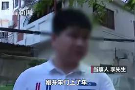 大树树干突然折断两车被压！男子惊呼：晚一步人就没了图片