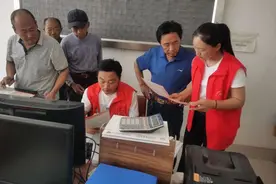乐陵市黄夹镇为277名分散特困供养户签订照护协议图片