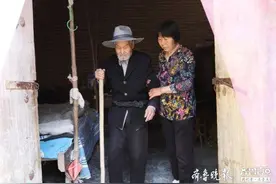 “他养我小 我养他老”郓城七旬老人曹秀金的孝老爱亲故事图片