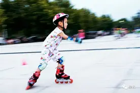 中消协报告：部分千元轮滑鞋不如一二百元的耐撞图片