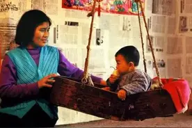 这个小孩是你吗？图片