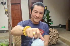 刘德华“御用替身”杜亦衡现身成都 和电影出品人张洪贵筹拍喜剧电影图片