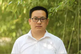 「卓越广中 精彩故事」“实”式教育“果老师”李果：做真人，干实事图片