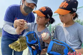 一个“绝不心软”的棒球手和42个贫苦少年的故事图片