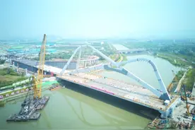 承天大道跨河桥支架拆除 外秦淮河道全部畅通图片