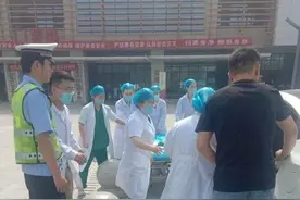 孕妇临产，菏泽交警“绿色通道”紧急救助送医图片