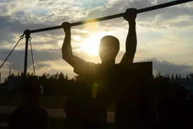 MV | 边防战士版《生来倔强》带你找寻青春的倔强和力量图片