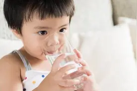 喝水也能反应健康问题！喝水后没出现这4个症状，恭喜你很健康图片