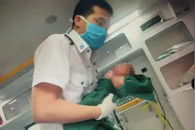 浙江一私家车内发现女弃婴！生母被警方找到后，泣不成声……图片