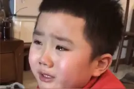 那个哭喊“迫不及待想去跟病毒一起玩”的小朋友 今天开心惨了图片