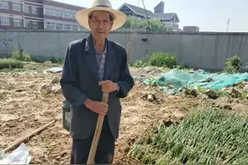 他携笔从戎，让青春在“孔雀蓝”中尽情绽放图片