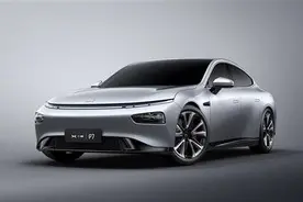 车手回应赛道驾驶小鹏P7失控撞车：拔掉了ESP保险丝 车没事图片