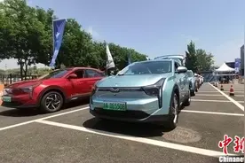 NEDC续航里程超500km 哪吒U大型试驾体验登陆北京图片