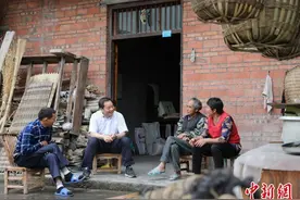 重庆奉节：8000余人“下沉”一线拔“穷根”图片