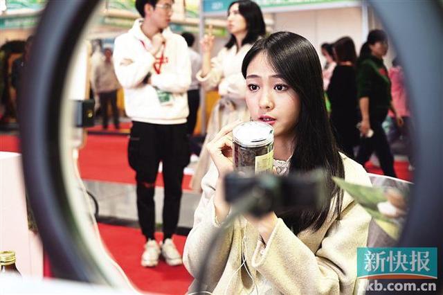 广州电商网站建设（广州市政协委员市产业招商投资促进会常务副会长龚元建议建立直播电商行业标准与规范）