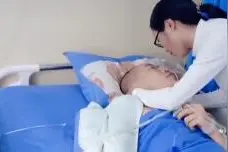 丈夫车祸昏迷3个月 妻子病床前日日呼唤并拍视频记录图片