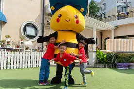 萌娃复学！大型“网友见面”现场也太有爱了吧图片