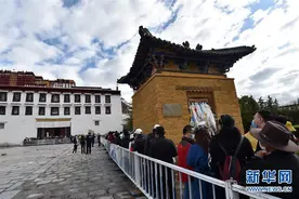 布达拉宫恢复对外开放图片