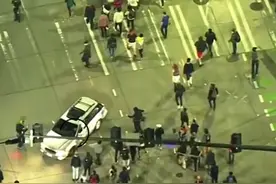 30秒｜美国西雅图市延长宵禁至6月6日 违反者将面临监禁视频封面