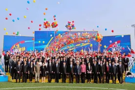 为108位运动员办退役仪式，这是上海体育的人性化关怀图片