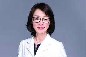 老年朋友牙齿缺失严重如何选择合适的假牙？图片